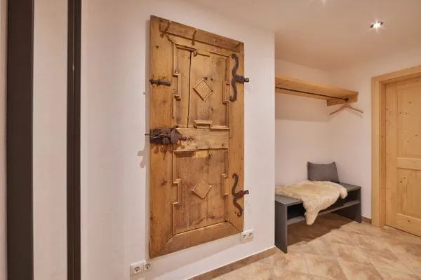 Decorative detail  Haus Hoamat - Bergfeuer