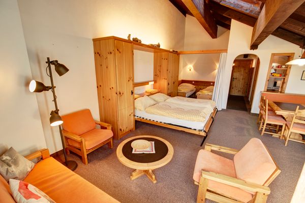 Chesa Munteratsch 1 1/2-Zimmerwohnung 609 Typ D Silvaplana - Living room