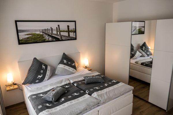 Ferienanlage Neuschwansteinblick Ferienwohnung 101 Ferienwohnungen in Füssen - Schlafzimmer
