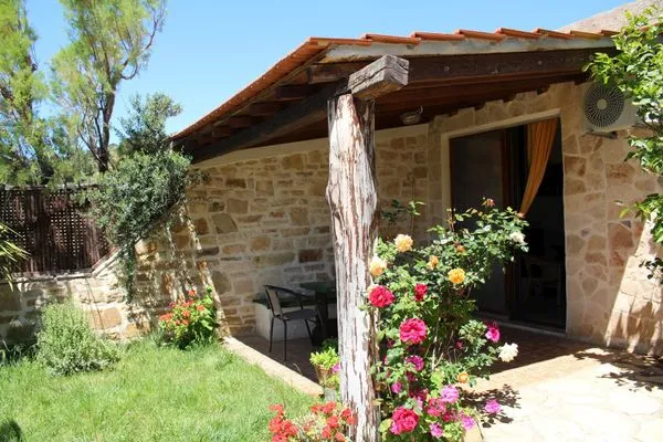 Hauptansicht  Maria-Triopetra