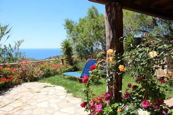 Garten  Maria-Triopetra