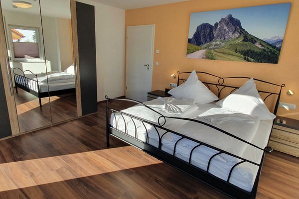  Ferienhaus Luca Ferienwohnungen in Hopfen am See - Schlafzimmer