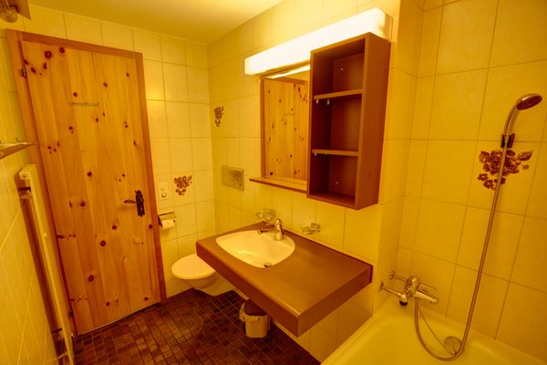 Chesa Munteratsch 1 1/2-Zimmerwohnung 304 Typ D Silvaplana - -img.tag.bathroom-