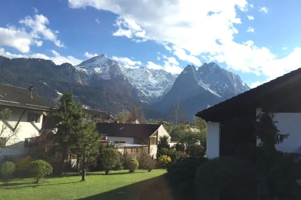 Blick auf Sehenswürdigkeit  Platzhirsch