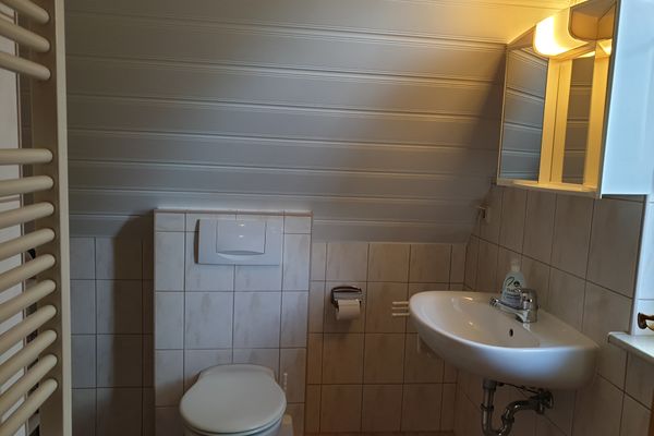 Pension Martens - Mansadenwohnung Wieck - Badezimmer