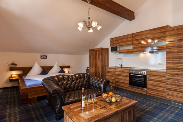 Vitusfort Appartement "Highlander Suite" Ferienwohnungen in Hopfen am See - Küche / Küchenzeile