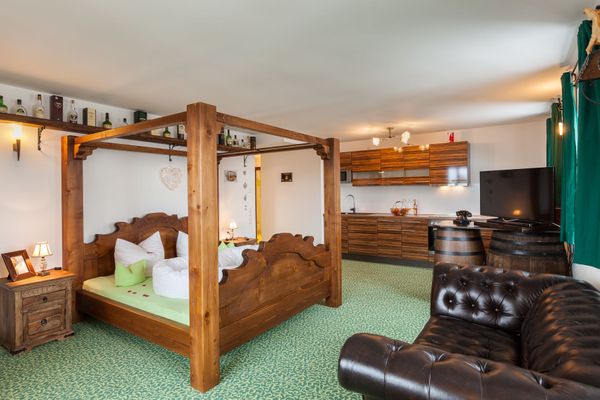 Vitusfort Appartement "Irish Whisky Suite" Ferienwohnungen in Hopfen am See - Schlafzimmer