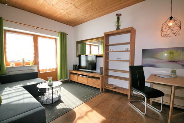  Ferienwohnung Forggenseeblick Ferienwohnungen in Schwangau - Wohnzimmer