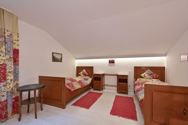  Ferienwohnung Helga Ferienwohnungen in Hohenschwangau - Schlafzimmer