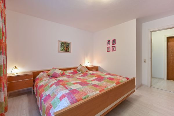  Ferienwohnung Helga Ferienwohnungen in Hohenschwangau - Schlafzimmer