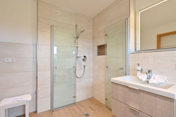 Landhaus am See - See Suite 01  - Badezimmer