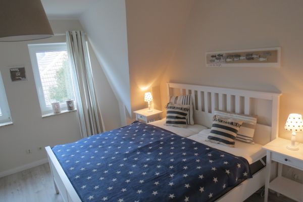 Ferienhaus Anlage Ostland17 Dünenbrise  Nr. 17 b Dorf - Schlafzimmer