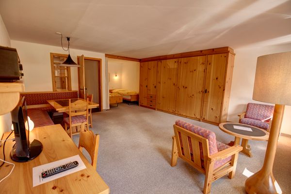 Chesa Munteratsch 1 1/2 Zimmewohnung 104 Typ D Silvaplana - Living room