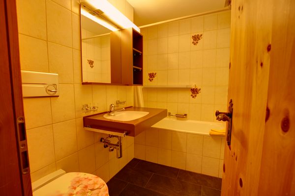 Chesa Munteratsch 1 1/2 Zimmewohnung 104 Typ D Silvaplana - Bathroom