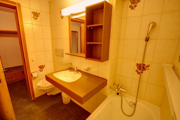 Chesa Munteratsch 1 1/2 Zimmewohnung 104 Typ D Silvaplana - Bathroom