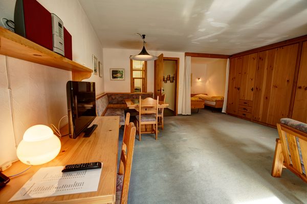 Chesa Munteratsch 1 1/2-Zimmerwohnung 309 Typ C Silvaplana - Living room