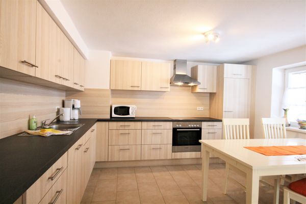 Alte Jagdschloss Ferienwohnung Alpenrose Ferienwohnungen in Pfronten - Küche / Küchenzeile