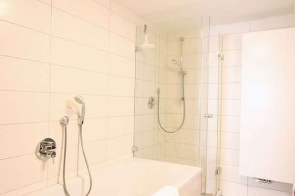 Alte Jagdschloss Ferienwohnung Alpenrose Ferienwohnungen in Pfronten - Badezimmer