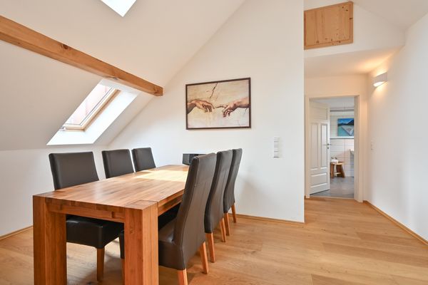 Alte Jagdschloss Ferienwohnung Rommel Ferienwohnungen in Pfronten - Esstisch