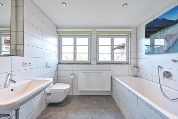 Alte Jagdschloss Ferienwohnung Rommel Ferienwohnungen in Pfronten - Badezimmer