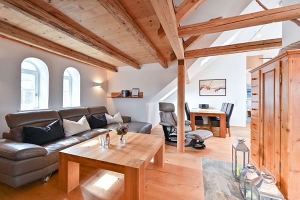 Alte Jagdschloss Ferienwohnung Rommel Ferienwohnungen in Pfronten - Wohnzimmer