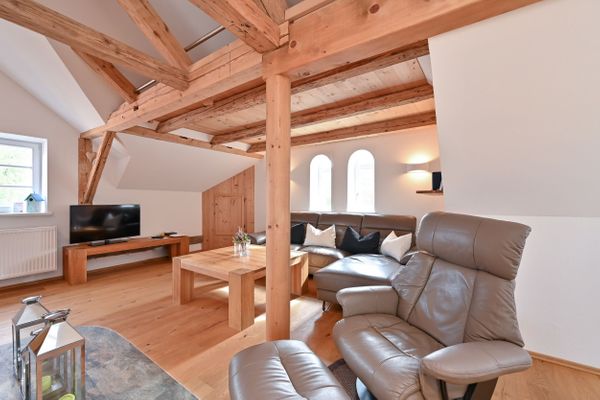 Alte Jagdschloss Ferienwohnung Rommel Ferienwohnungen in Pfronten - Wohnzimmer