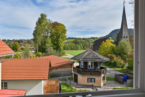 Alte Jagdschloss Ferienwohnung Rommel Ferienwohnungen in Pfronten - Gartenblick