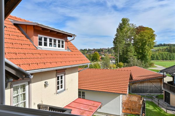 Alte Jagdschloss Ferienwohnung Rommel Ferienwohnungen in Pfronten - Gartenblick