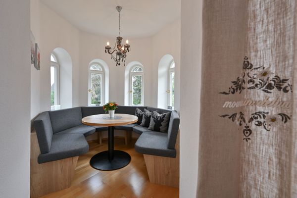 Alte Jagdschloss Ferienwohnung Sophia Ferienwohnungen in Pfronten - Wohnzimmer
