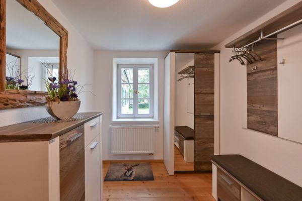 Alte Jagdschloss Ferienwohnung Sophia Ferienwohnungen in Pfronten - Eingang Flur