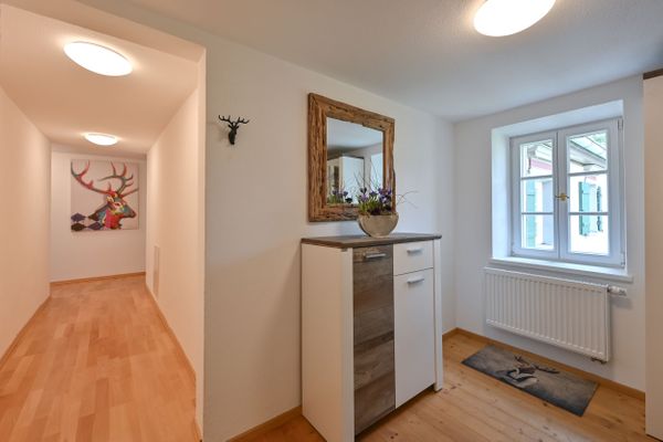 Alte Jagdschloss Ferienwohnung Sophia Ferienwohnungen in Pfronten - Eingang Flur
