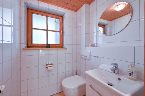  Ferienwohnung Am Biberbach Ferienwohnungen in Roßhaupten - Badezimmer