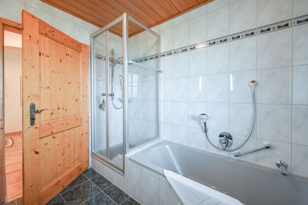  Ferienwohnung Am Biberbach Ferienwohnungen in Roßhaupten - Badezimmer