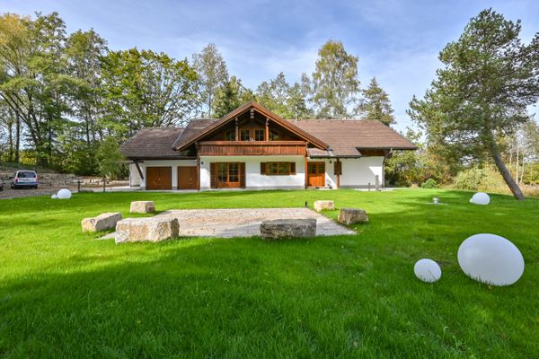  Ferienwohnung Am Biberbach Ferienwohnungen in Roßhaupten - Fassade / Eingang