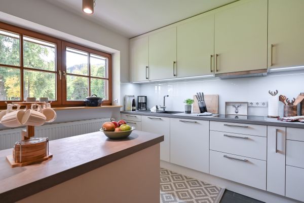  Ferienwohnung Am Biberbach Ferienwohnungen in Roßhaupten - Küche / Küchenzeile