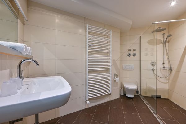 Ferienanlage Neuschwansteinblick Ferienwohnung 121 Ferienwohnungen in Füssen - Badezimmer