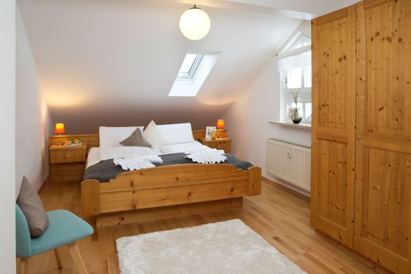 Ferienanlage Neuschwansteinblick Ferienwohnung 118 Ferienwohnungen in Füssen - Schlafzimmer