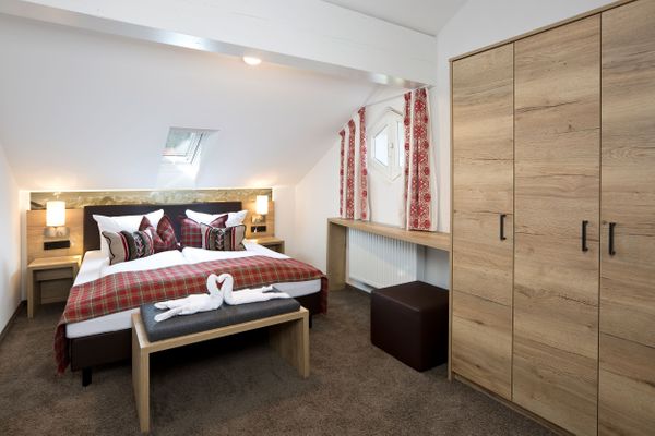 Ferienanlage Neuschwansteinblick Ferienwohnung 128 Ferienwohnungen in Füssen - Schlafzimmer