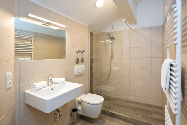 Ferienanlage Neuschwansteinblick Ferienwohnung 128 Ferienwohnungen in Füssen - Badezimmer