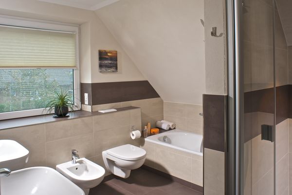  Haus Westwind Eiderstedt Umland - Badezimmer
