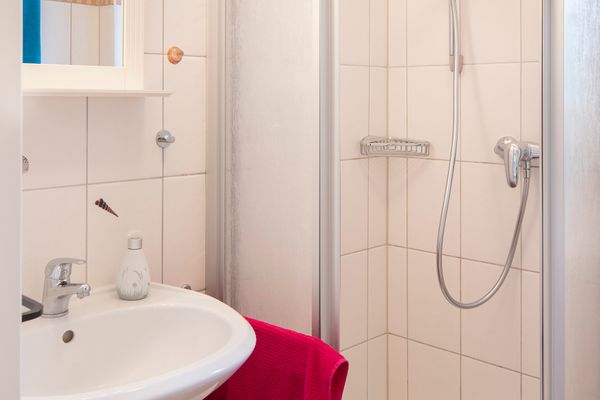  Pollys Strandhütte Ording - Badezimmer
