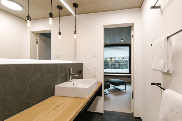 DIE.VIER DAS.ERSTE Wieck - Badezimmer