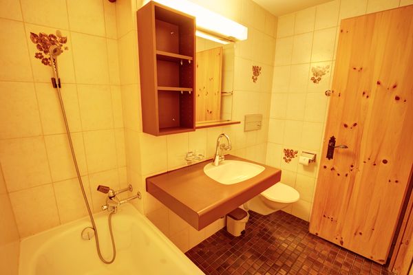 Chesa Munteratsch 1-Zimmerwohnung 203 Typ B Silvaplana - Bathroom