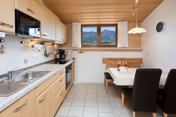BIO-Bauernhof Salenberghof Ferienwohnung Bergsee Ferienwohnungen in Rieden am Forggensee - Küche / Küchenzeile