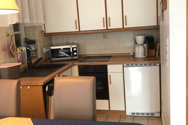 Bövergeest 10 Wohnung Weitblick Dorf - Küche / Küchenzeile