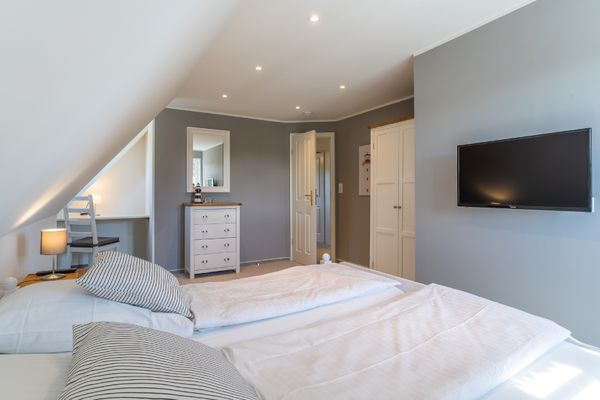  Auszeit am Leuchtturm Böhl - Schlafzimmer