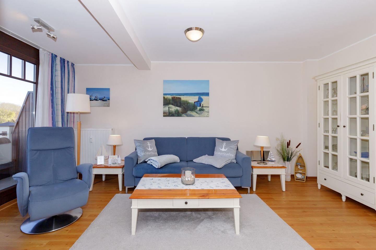 Urlaubsräume am Meer Urlaubsräume am Meer 3-13 Kühlungsborn - Wohnbereich mit Couch