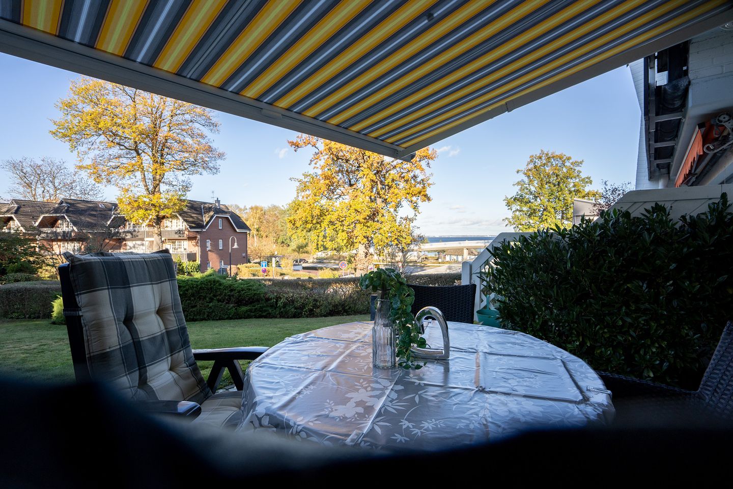 AHW/002 - "Mit Teilseeblick von der Terrasse" Scharbeutz - Gartenblick