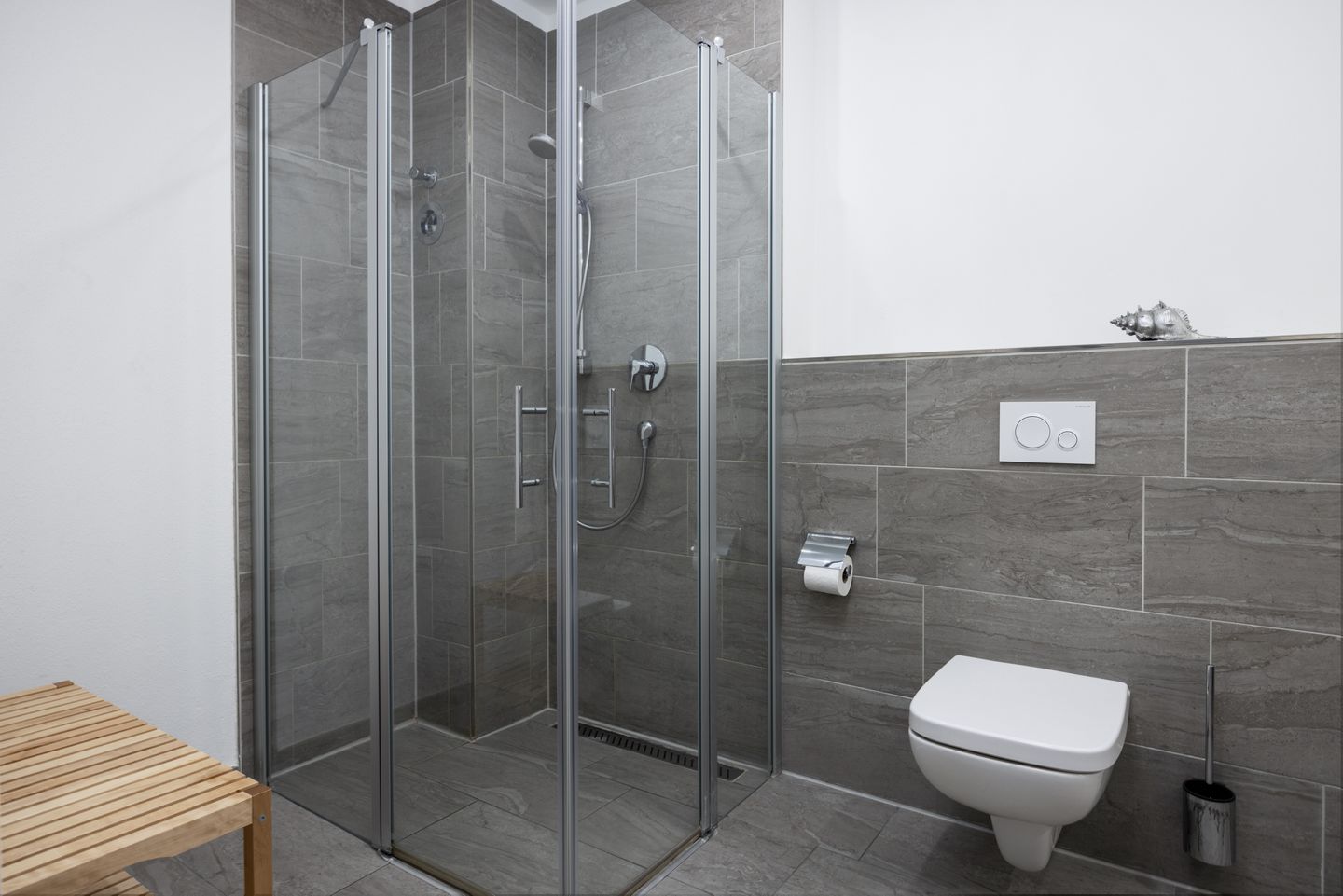 Ohlerich Speicher Ohlerich Speicher 2-13 Wismar - Badezimmer mit Dusche, WC