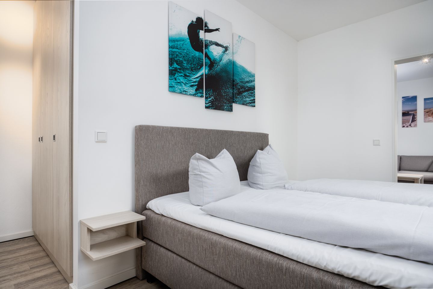 Ohlerich Speicher Ohlerich Speicher 2-13 Wismar - Schlafzimmer mit Doppelbett, Kleiderschrank